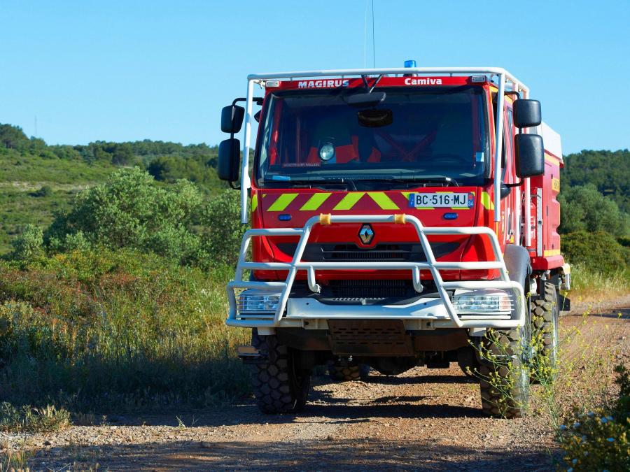  Renault Midlum Crew Cab 4x4 Firetruck 2006 года  (фото 6 из 12)